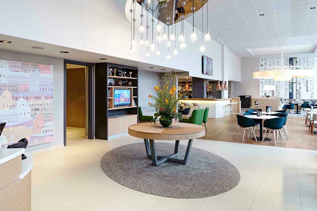 The reception and restaurant area at the Novotel Wembley hotel. (Photo: ALL – Accor Live Limitless)