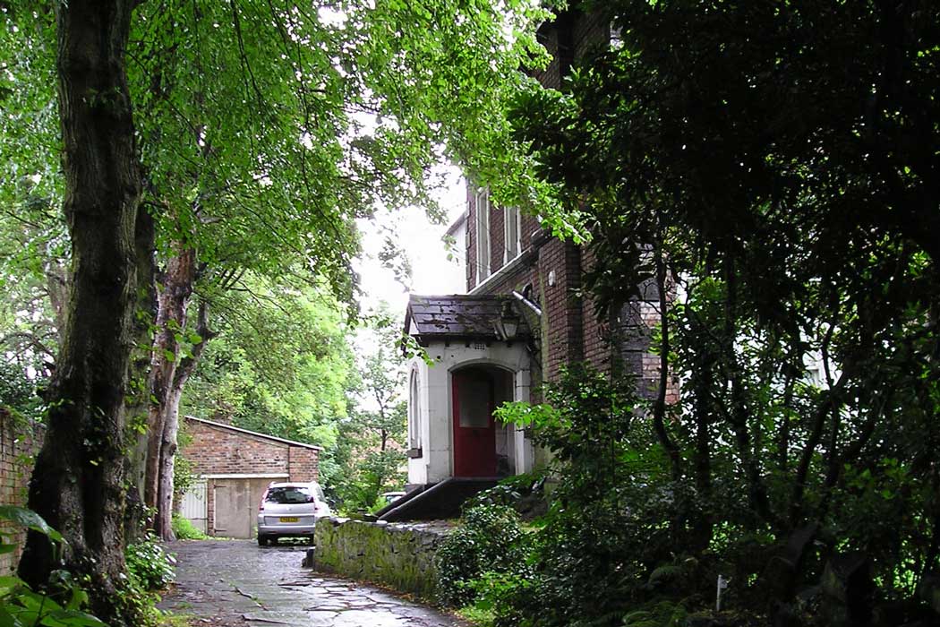 The Beatles has their first gig at the Casbah Coffee Club in the basement of Pete Best’s childhood home in West Derby in suburban Liverpool. (Photo: Lipinski [CC BY-SA 3.0])