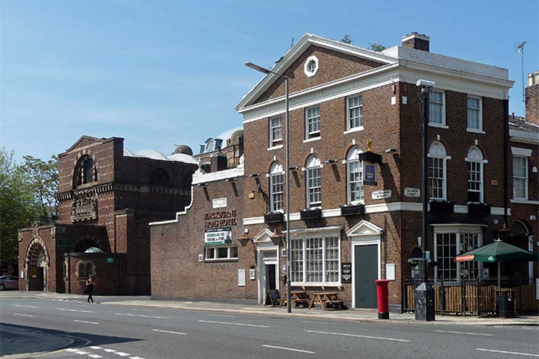 The Blackburne Arms is a local pub in Liverpool’s Georgian Quarter that has accommodation upstairs. It is a nice place to stay, particularly if you prefer to stay in small independently operated hotels. (Photo: Stephen Richards [CC BY-SA 2.0])