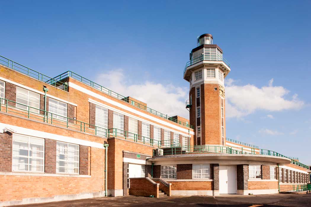 Aviation enthusiasts will enjoy staying at the Crowne Plaza hotel inside Liverpool’s former Art Deco airport terminal, which features the airport’s original control tower. (Photo: IHG)
