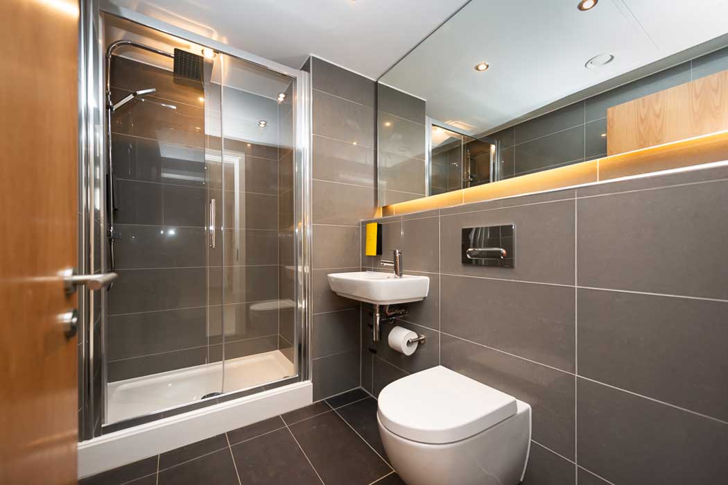 The bathrooms are modern and well-maintained (Photo: Staycity)