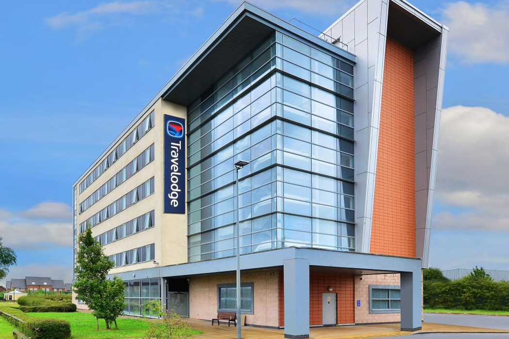 The Travelodge Liverpool John Lennon Airport is a newly renovated hotel that was originally a Holiday Inn. It is around a 20-minute walk from the terminal building at Liverpool Airport (Photo © Travelodge)