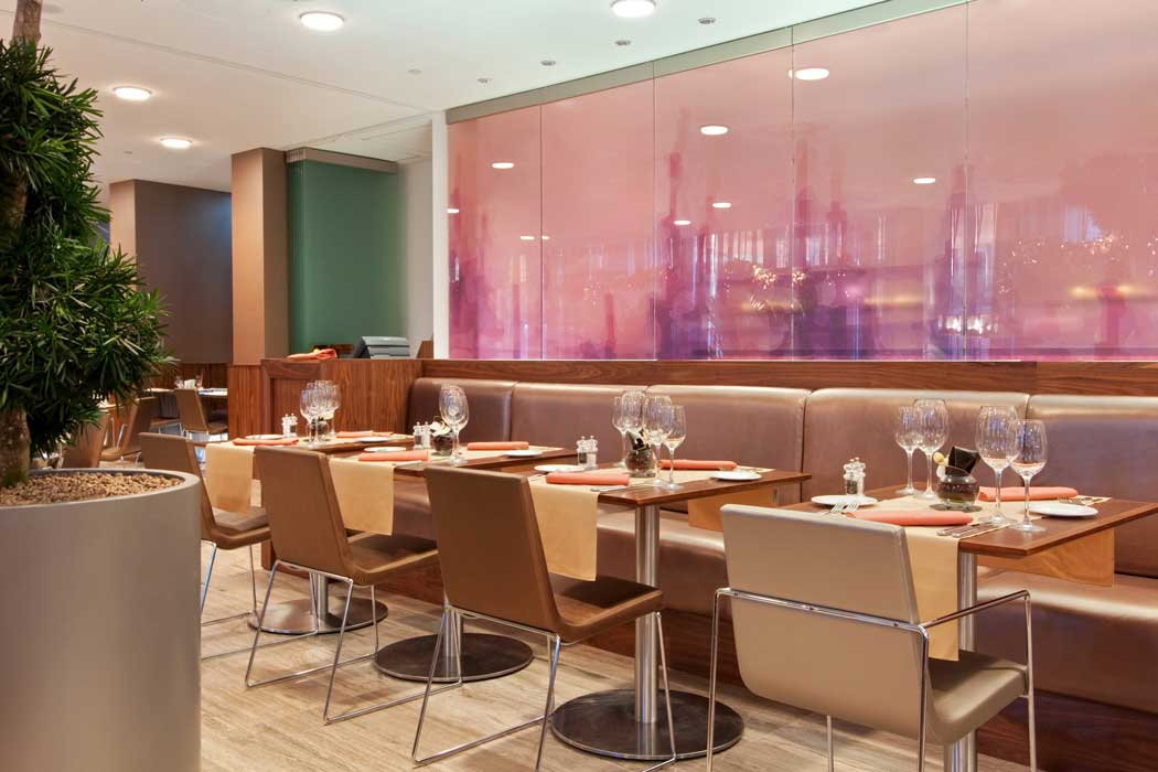 The hotel's Exchange restaurant has an international menu that encompasses both Asian and European flavours and afternoon tea is also served here. (Photo © 2019 Hilton)