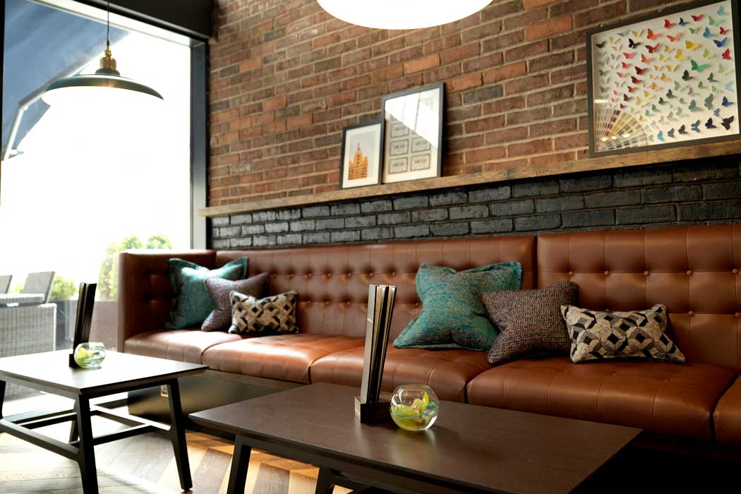 The Cotton Lounge is a relaxing spot to enjoy a drink or two. (Photo: IHG)