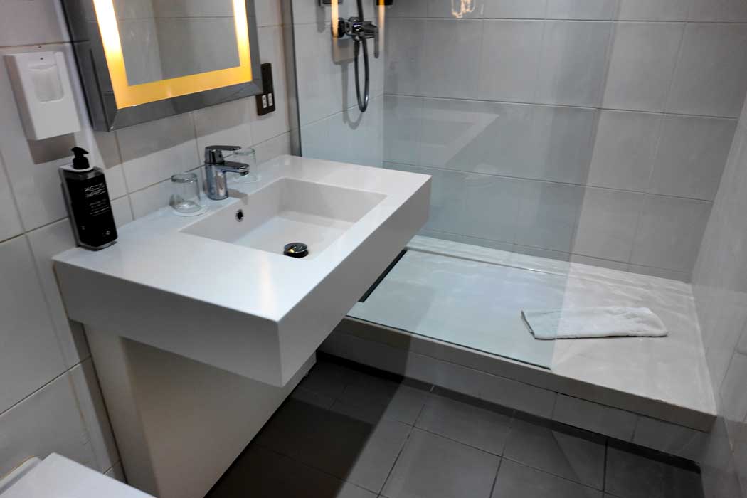 An en suite bathroom (Photo © 2024 Rover Media)