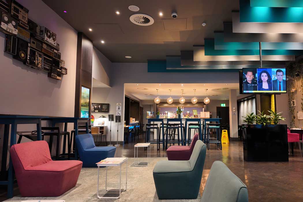 The bar area at the ibis Styles Liverpool Centre Dale Street hotel (Photo © 2024 Rover Media)