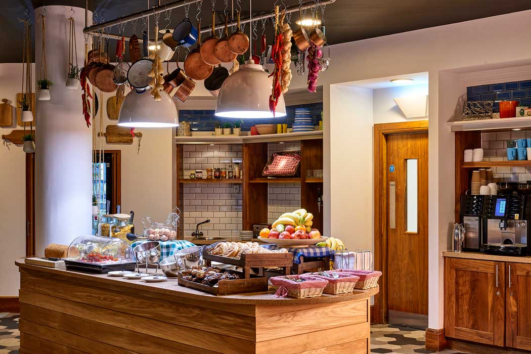 A complimentary breakfast is served in the Hub Kitchen. (Photo: IHG)
