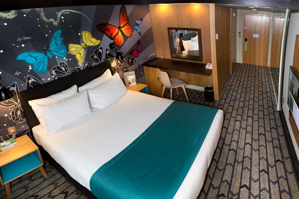 A double guest room at the Holiday Inn Salisbury Stonehenge hotel. (Photo: IHG)