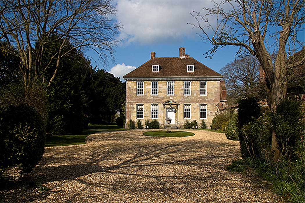 Arundells is a Grade II*-listed house on Cathedral Close that was home to former prime minister, Sir Edward Heath. (Photo: Mike Searle [CC BY-SA 2.0])