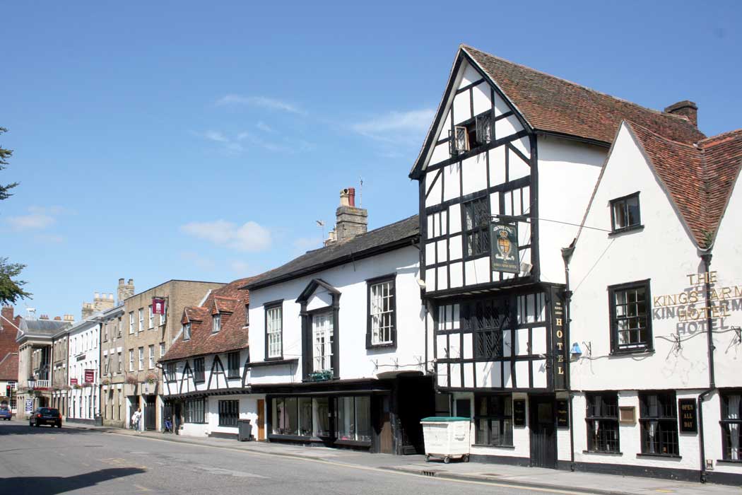 The Chapter House is a small 17-room boutique hotel located above a 16th-century pub near St Ann’s Gate in Salisbury. (Photo: Des Blenkinsopp [CC BY-SA 2.0])