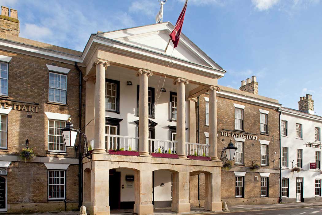 The Grade II-listed Georgian building has been visited by Charles Dickens, Sir Walter Raleigh and Mark Twain and, although it is not a particularly large hotel, the Mercure White Hart Hotel is one of the larger hotels in Salisbury’s city centre. (Photo: ALL – Accor Live Limitless)
