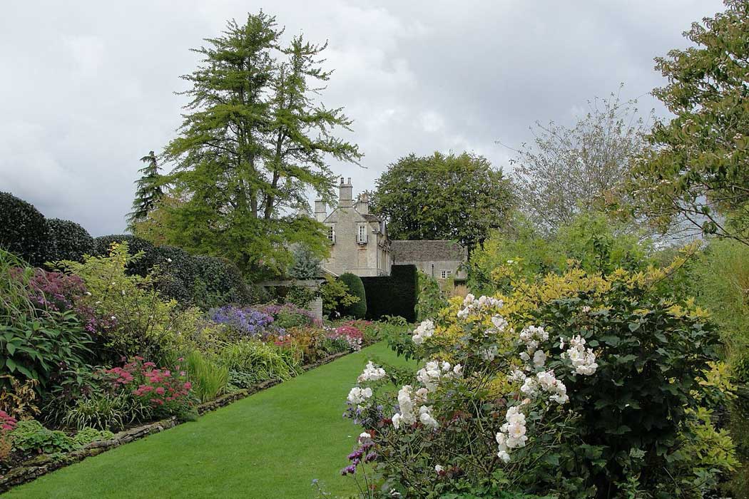 The Temple Borders area of The Courts Garden in Holt near Bradford on Avon. (Photo: Nessy-Pic [CC BY-SA 3.0])