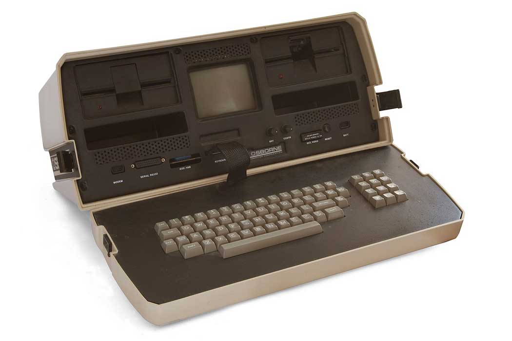 The museum’s exhibits include the Osbourne, the original portable computer weighing almost 10 times more than a MacBook and coming complete with a tiny three-inch screen. (Photo: Bilby [CC BY-SA 3.0])