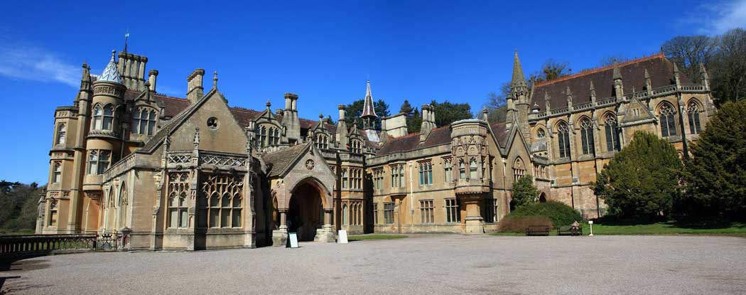Tyntesfield is a large country house in North Somerset that is easy to visit from Bristol. (Photo: Chilli Head [CC BY-SA 2.0])