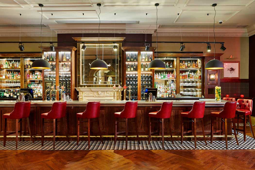 The hotel bar. (Photo: Marriott)