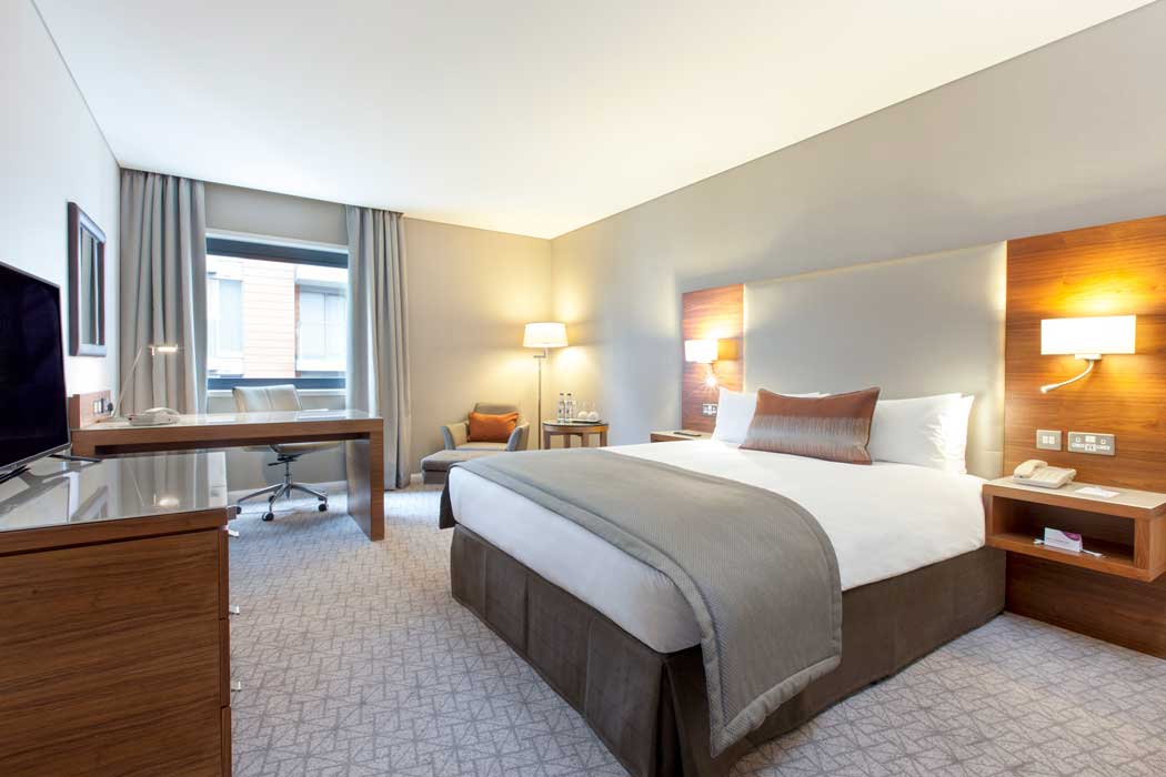 A standard guest room at the Crowne Plaza London Docklands. (Photo: IHG)