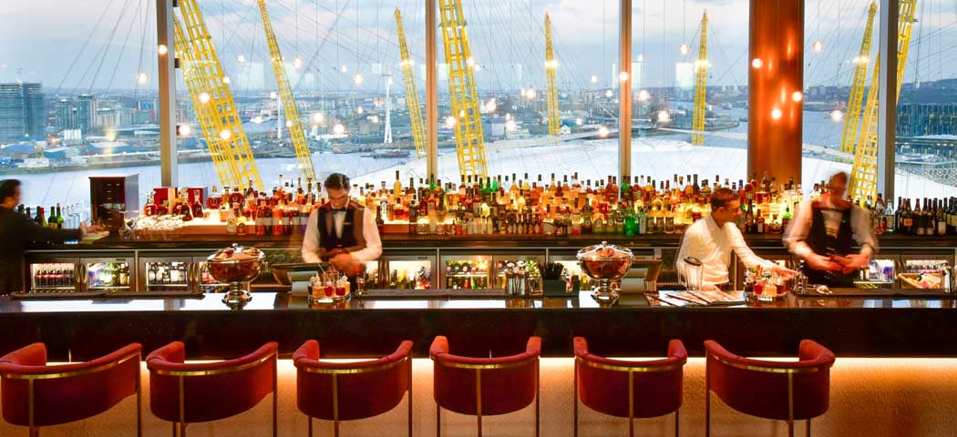 The Eighteen Sky Bar is a sophisticated spot for a drink with a view. (Photo: IHG) 