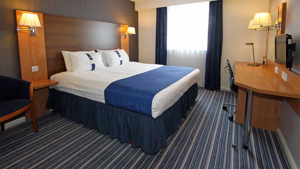 A standard double guest room at the Holiday Inn Express Nuneaton. (Photo: IHG)