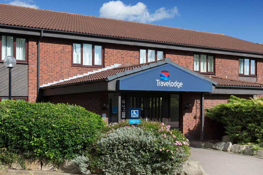 Travelodge Nuneaton Bedworth is a good value accommodation option located around midway between Nuneaton and Bedworth. (Photo © Travelodge)