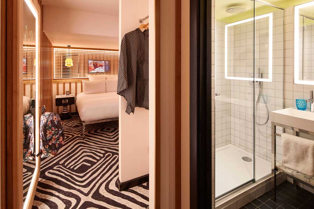 A guest room at the Mama Shelter London hotel. (Photo: ALL – Accor Live Limitless)