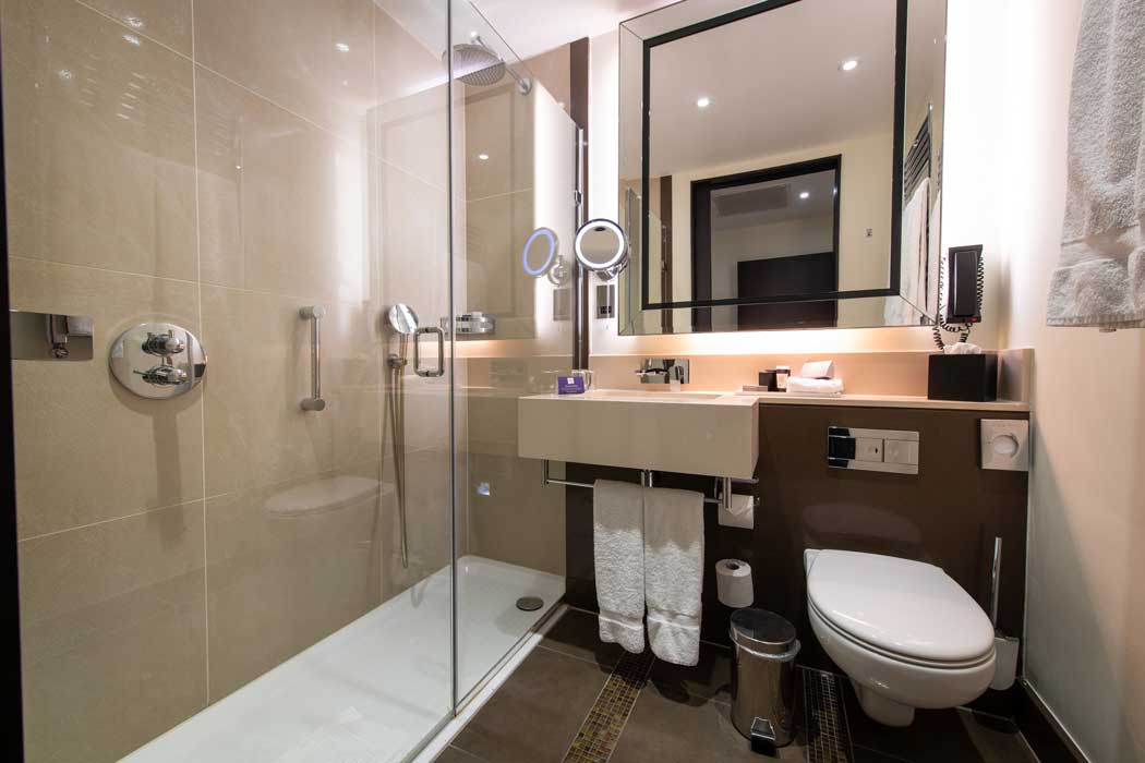 An en suite bathroom. (Photo: IHG)