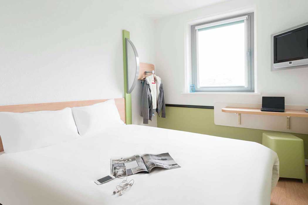 A guest room at the ibis budget Bradford hotel. (Photo: ALL – Accor Live Limitless)