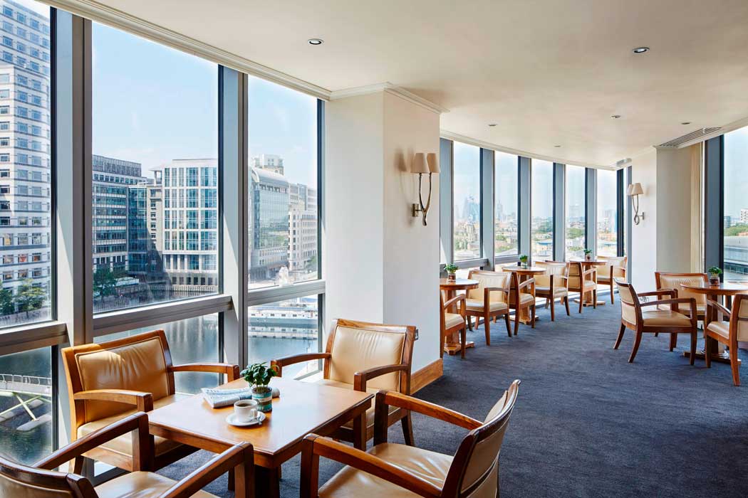 Guests staying in suites and executive rooms as well as Platinum Elite (and higher) members of the Marriott Bonvoy loyalty programme have access to the hotel’s executive lounge, where they can enjoy complimentary drinks and snacks. (Photo: Marriott)