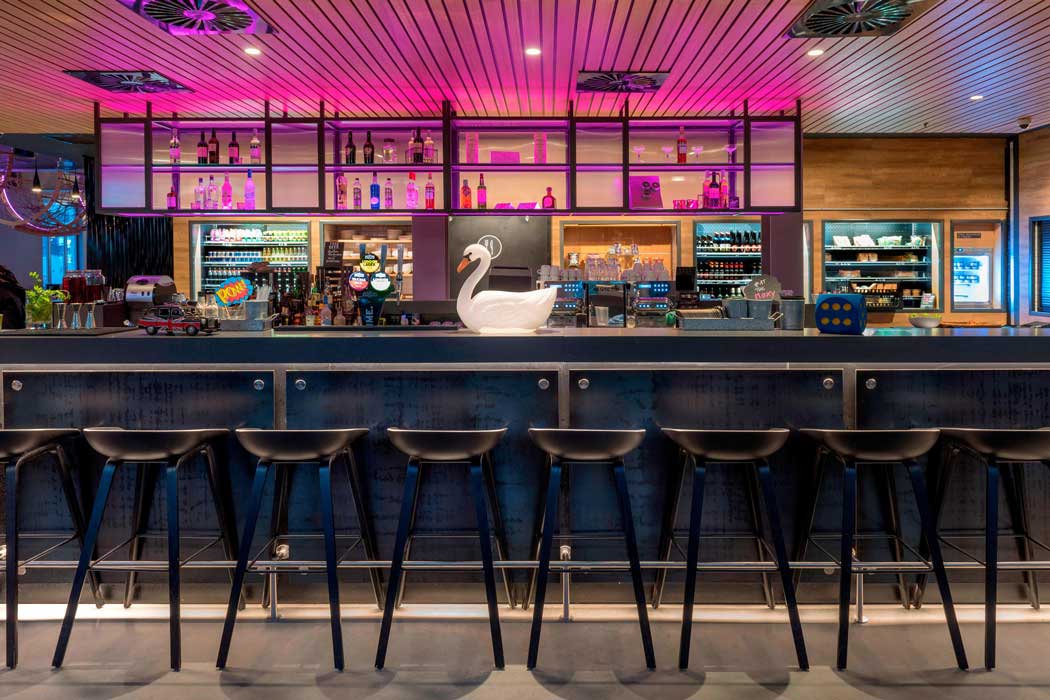 The bar is a focal point of the extensive ground floor lobby area. (Photo: Marriott)