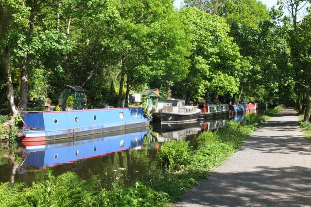 Canal cruises in Hebden Bridge