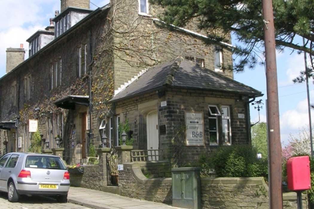 The Old Registry is a charming place to stay within walking distance to Haworth’s village centre. (Photo: Betty Longbottom [CC BY-SA 2.0])