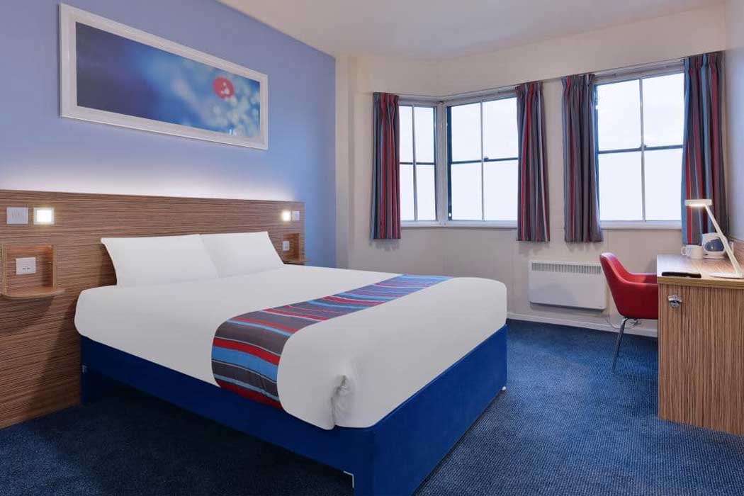 A double room at the Travelodge Leeds Central Vicar Lane hotel. (Photo © Travelodge)