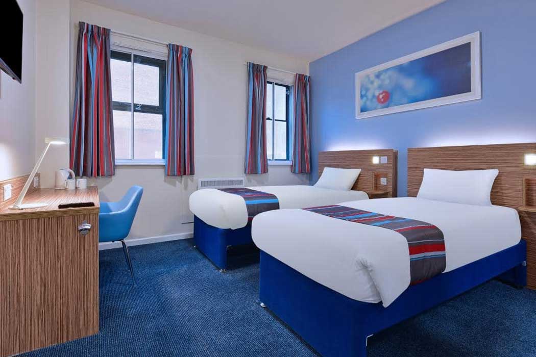 A twin room. (Photo © Travelodge)