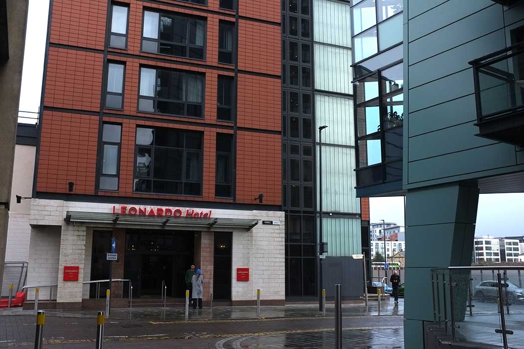 Leonardo Hotel Leeds (formerly Jurys Inn Leeds) is a modern hotel that is a popular accommodation option for business travellers. It is located south of the River Aire in the Brewery Wharf area and most areas of the city centre are no more than a 10-minute walk away. (Photo © 2024 Rover Media Pty Ltd)