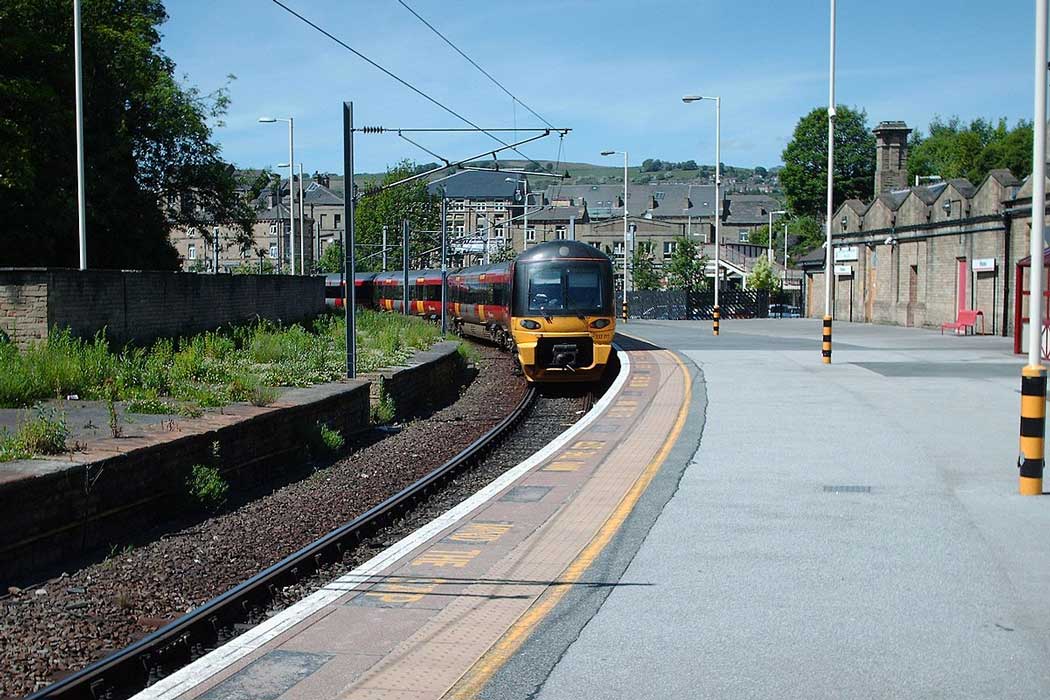 Platform 5 at Shipley railway station. (Photo: Ian Kirk [CC BY-SA 2.5])