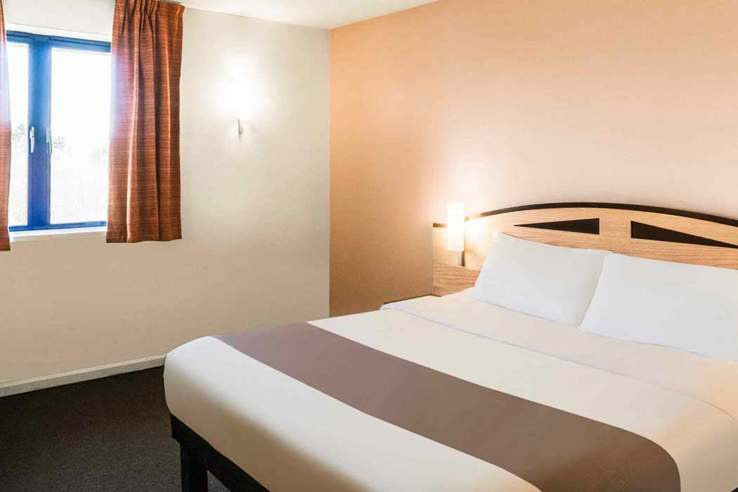 Rooms at the ibis Bradford Shipley may look a little dated when compared with newer ibis hotels; however, it is one of the cheapest ibis hotels in England. (Photo: ALL – Accor Live Limitless)