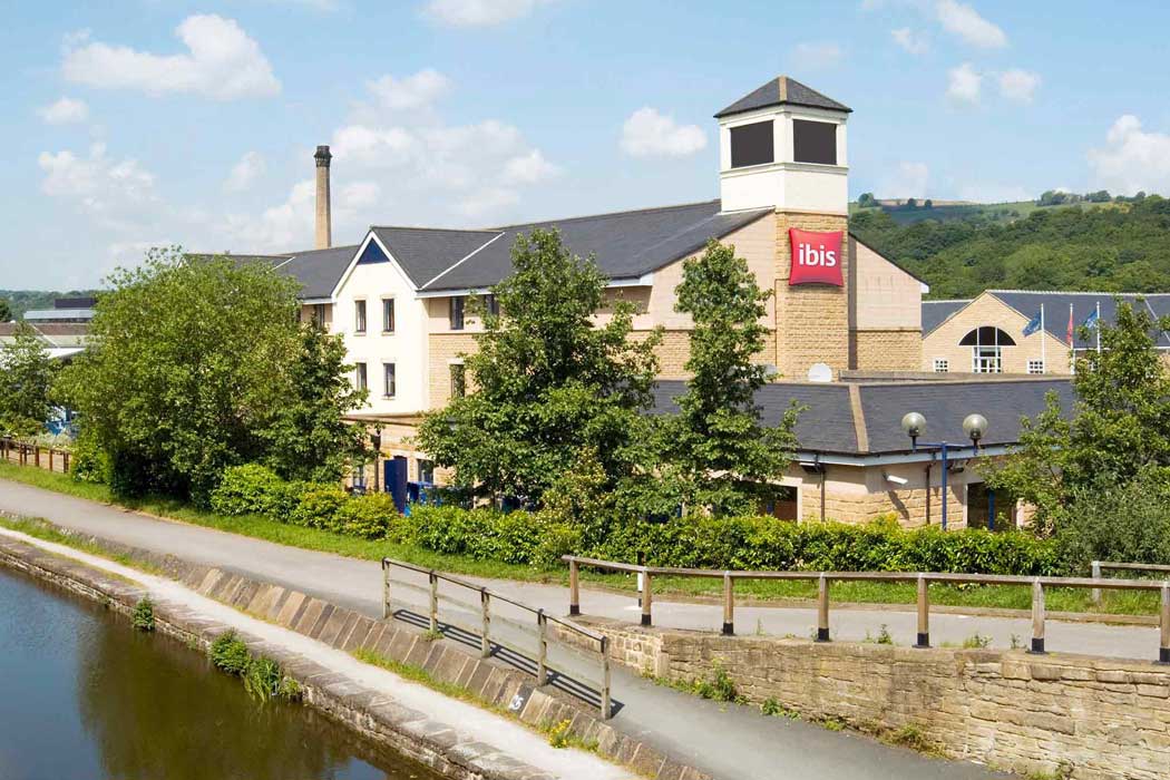 The ibis Bradford Shipley hotel is a great value place to stay that backs onto the Leeds and Liverpool Canal. (Photo: ALL – Accor Live Limitless)