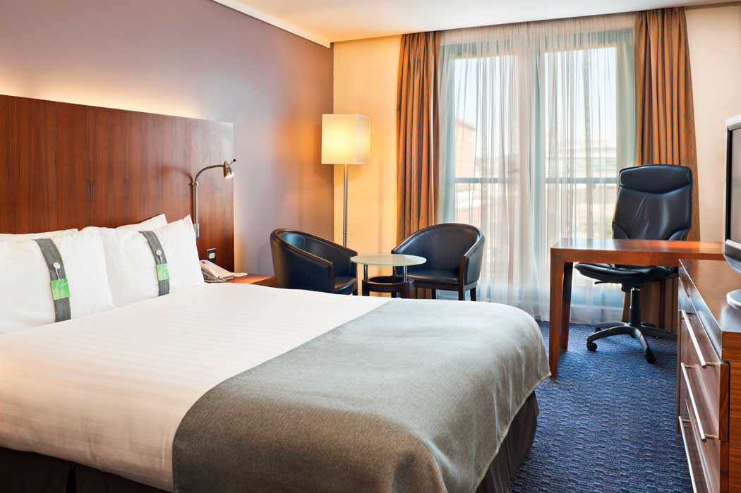 A standard room at the Holiday Inn London – Camden Lock hotel. (Photo: IHG Hotels & Resorts)
