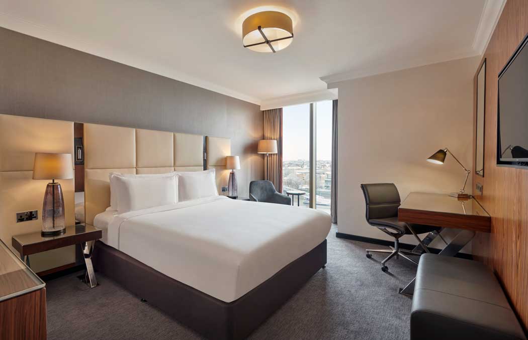 A guest room at the Hyatt Regency London Albert Embankment hotel. (Photo: Hyatt)
