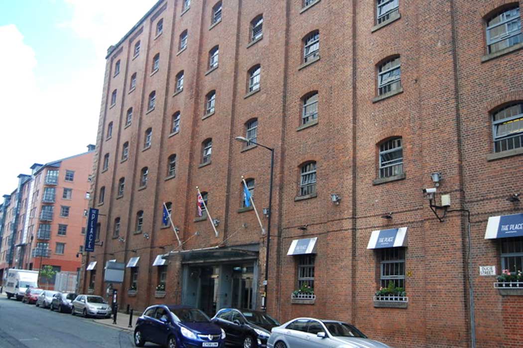 Native Manchester is a stylish apartment hotel in a former cotton warehouse. It has more character than your average apartment hotel and it is only a three-minute walk to Manchester Piccadilly railway station. (Photo: N Chadwick [CC BY-SA 2.0])