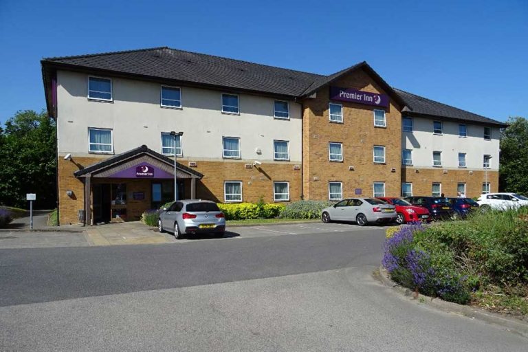 Premier Inn Wakefield City North Hotel | englandrover.com