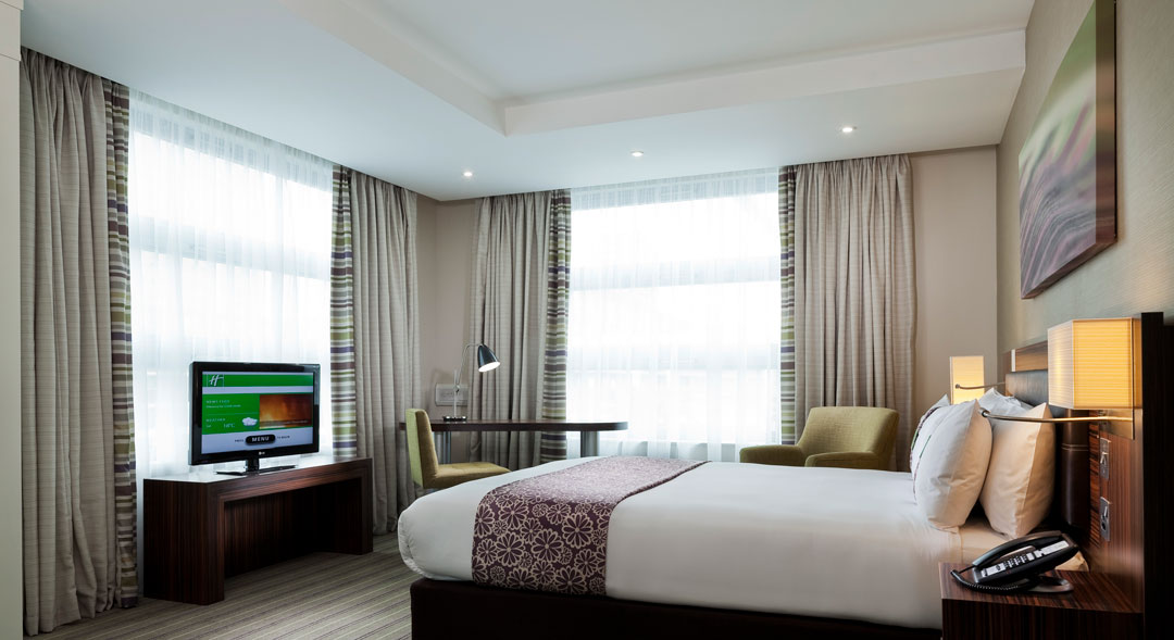 A double room at the Holiday Inn London – Whitechapel hotel. (Photo: IHG Hotels & Resorts)