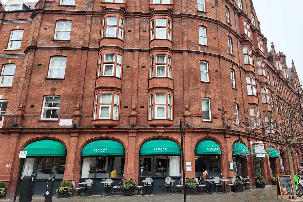 The Sloane Place hotel is a small hotel next to the Sloane Club in Chelsea. It is a lovely place to stay in the heart of one of London’s nicest neighourhoods. (Photo © 2024 Rover Media Pty Ltd)