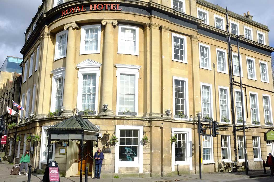 The Royal Hotel is a Victoria-era railway hotel built in 1846 by Isambard Kingdom Brunel. It is located directly across the road from Bath Spa railway station, which makes it a convenient place to stay if you’re travelling by train. (Photo © 2024 Rover Media)