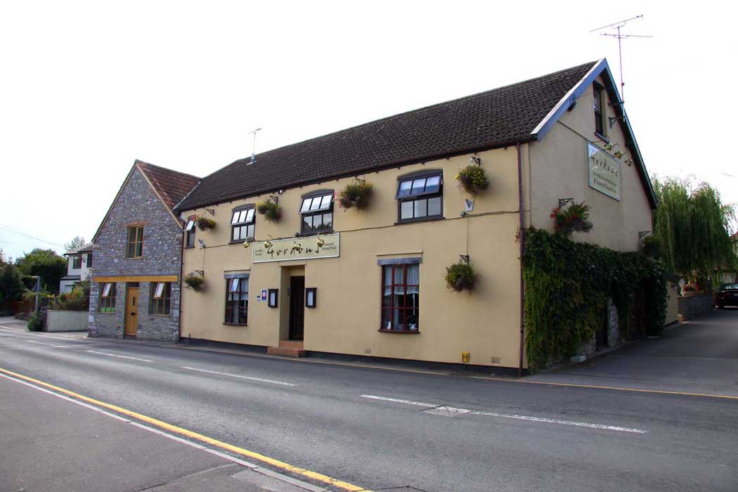 Gordons Hotel is a small centrally-located hotel with lots of character and a nice outdoor swimming pool. It is within easy walking distance to Cheddar Gorge and the village centre. (Photo: Steve Daniels [CC BY-SA 2.0])