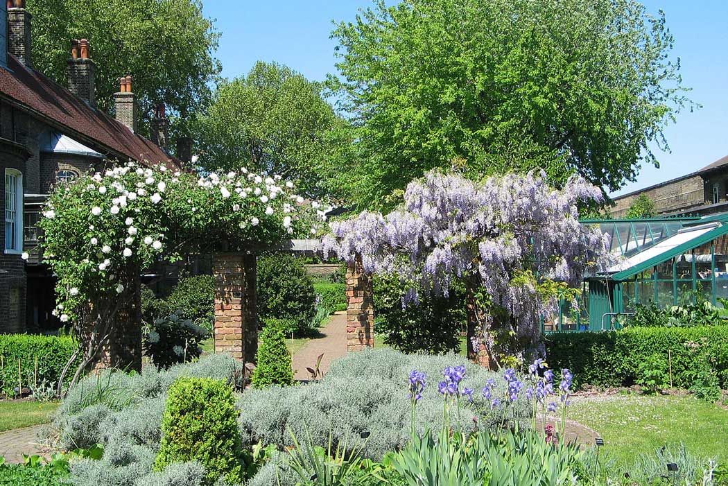 The Edwardian period garden at the Museum of the Home. (Photo: Mandy Williams [CC BY-SA 4.0])