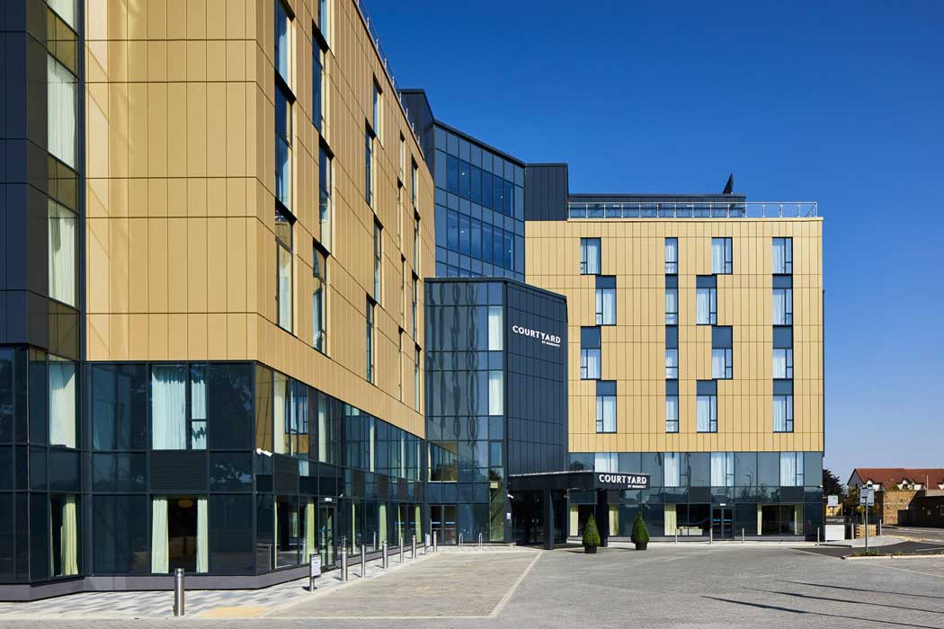 The Courtyard by Marriott Heathrow Airport is one of the better places to stay on the Bath Road hotel strip. Although it is not possible to walk to the airport terminal, bus routes 105 and 111 run between the hotel and terminals 2 and 3 every five minutes or so. (Photo: Marriott)