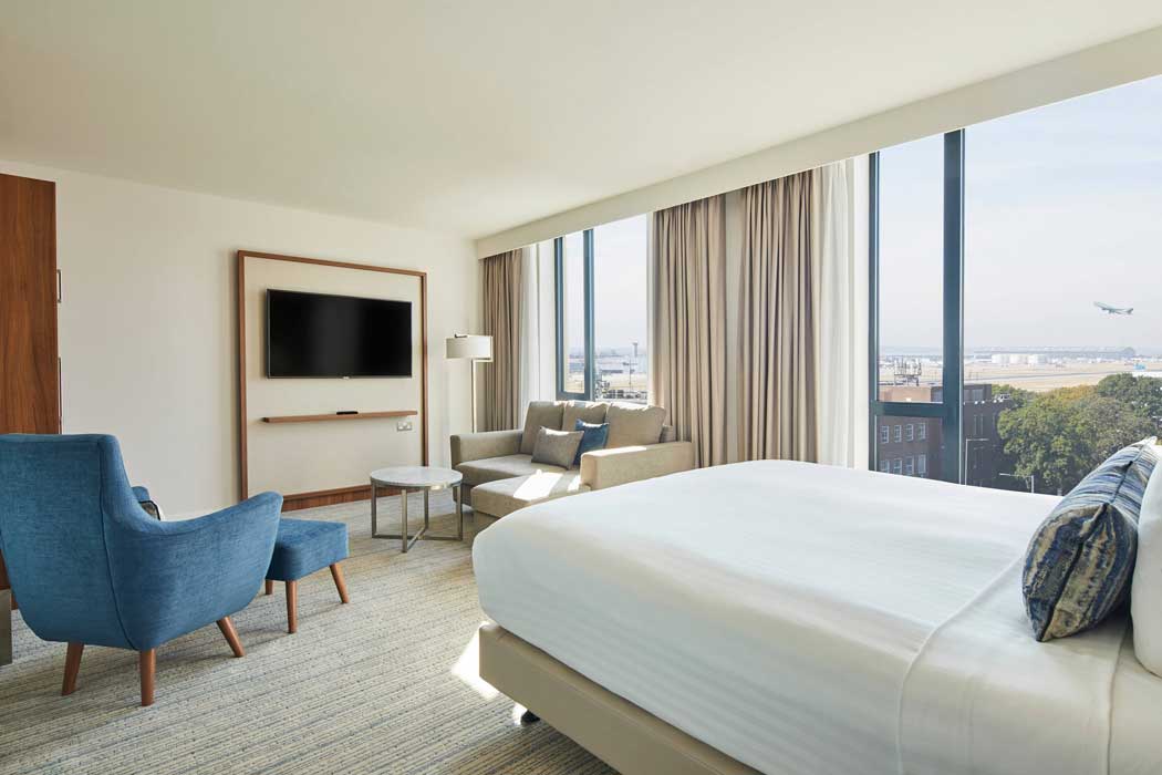 A King Premier guest room at the the Courtyard by Marriott Heathrow Airport hotel. (Photo: Marriott)