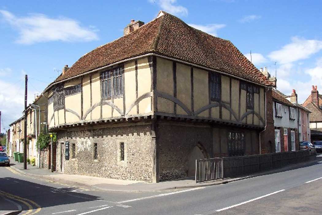 Maison Dieu is one of the most significant medieval buildings in Kent. It was established in the 13th century by Henry III as a hospital for the poor and needy. (Photo: Ron Strutt [CC BY-SA 2.0])