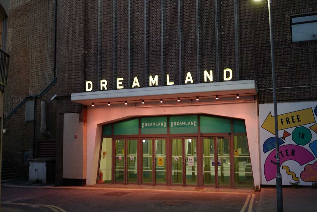 The main entrance to Dreamland (Photo: Alina K from Pexels)