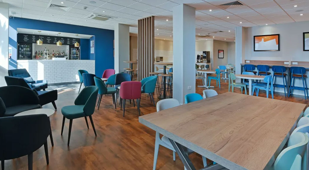 The bar and restaurant at the Travelodge Ramsgate Seafront hotel is nicer than those at many other Travelodge hotels. (Photo: Travelodge)